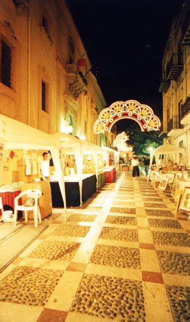 bacheca incontri castellammare del golfo|Bakeca incontri a Castellammare di Stabia centro città